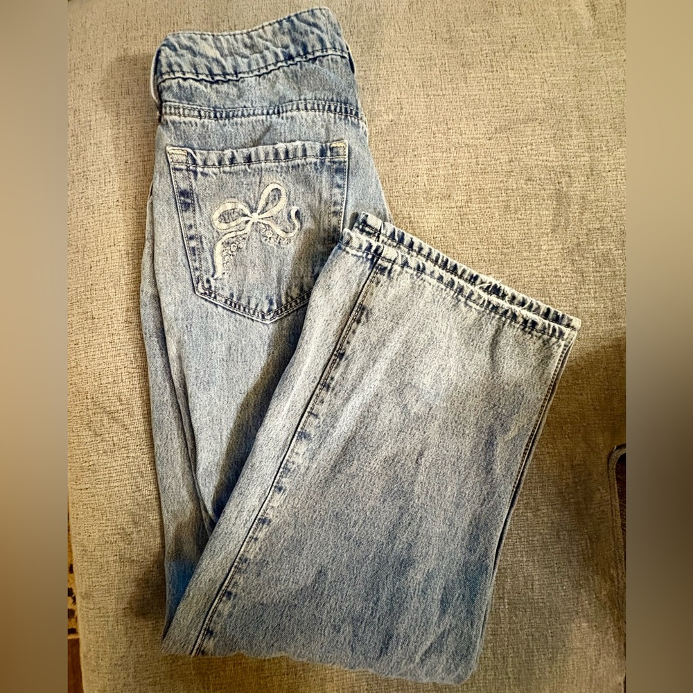 Hollister Low Rise Baggy Jeans - Picture 7 of 7